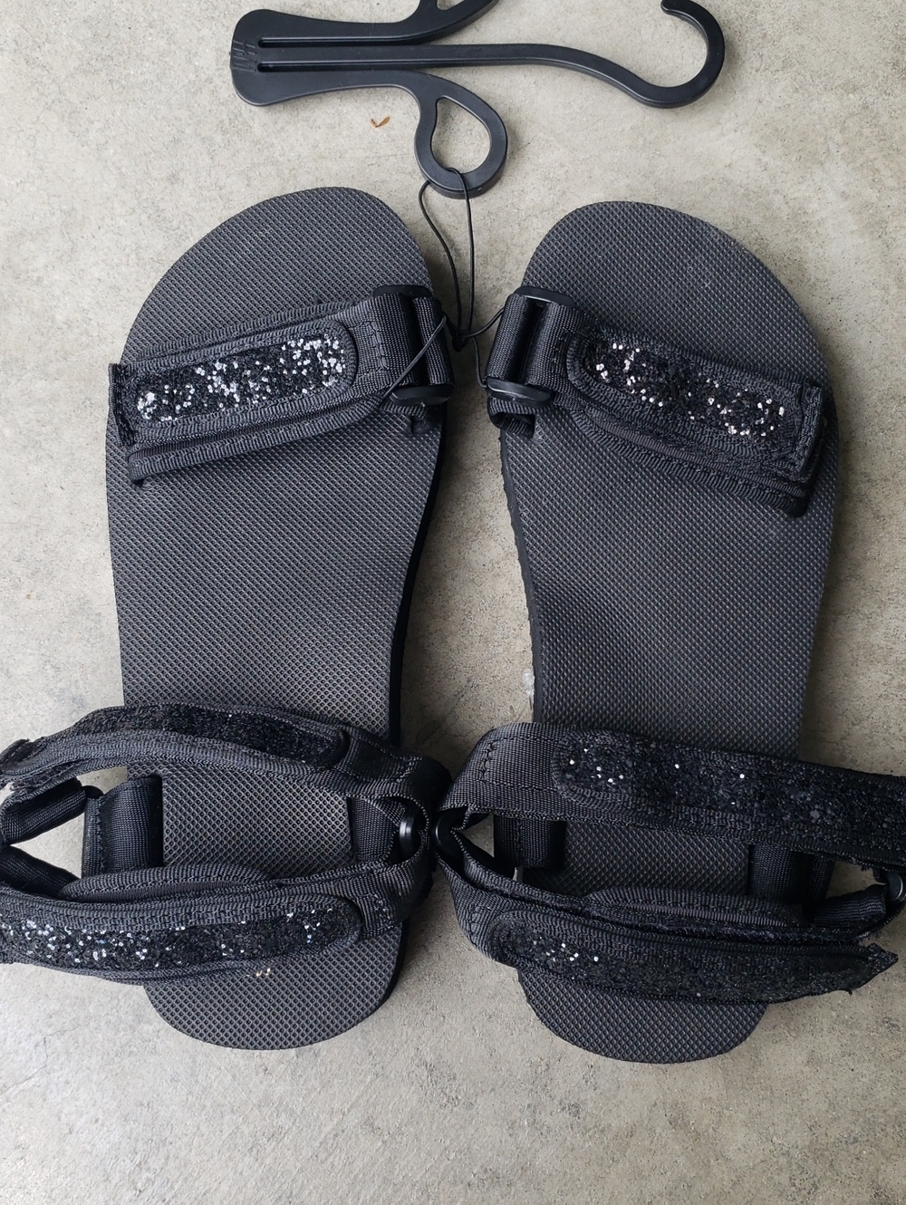 H&M Glitter Casual Black Velcro Sandals. Size 40 41